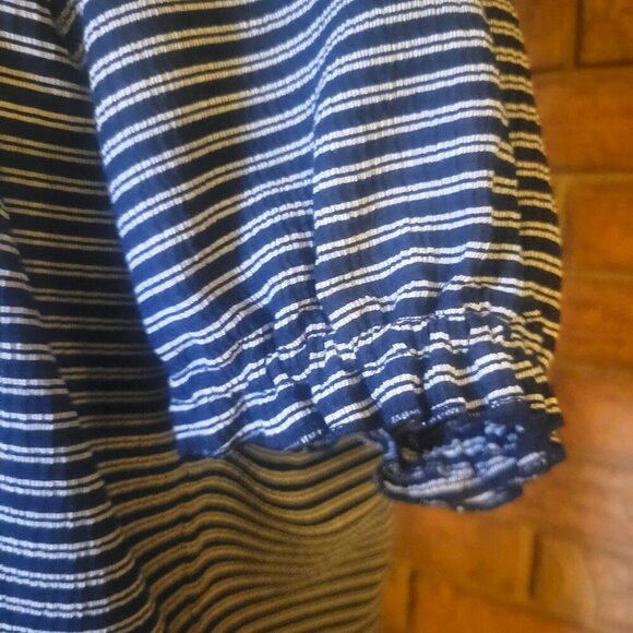 Texture & Thread Madewell - Navy Blue/White Striped Textured Top Size M - Picture 4 of 9